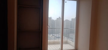 Room in 1 BHK Apartment at Amrapali Enchante, Tech Zone 4 Greater Noida – for Rent