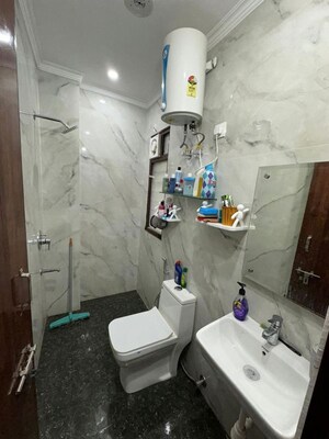 Team Area in 3 BHK Builder Floor at Sector 57 – for Rent