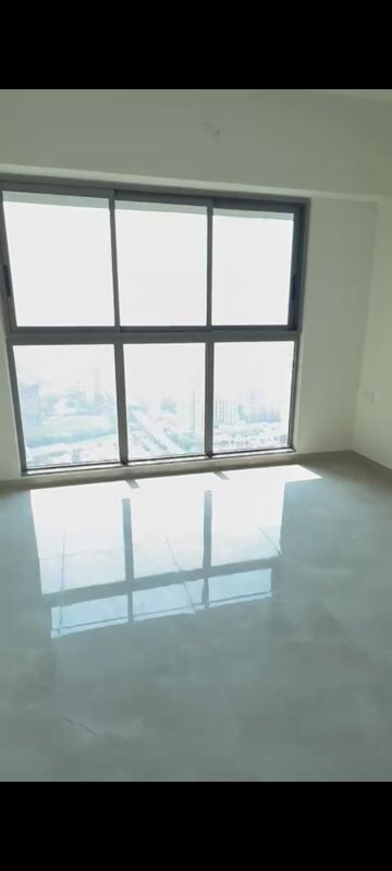 Room in 2 BHK Apartment at Sheth Auris Bliss, Malad West – for Rent