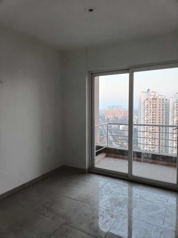 4 BHK + Servant Room Apartment For Sale in Paras Dews