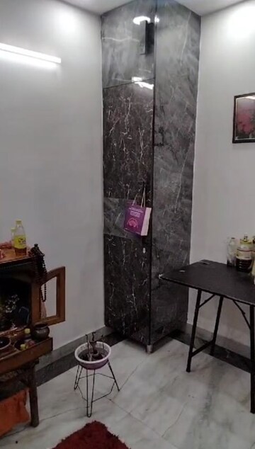 Furnished Amenities in 3 BHK Builder Floor at Uttam Nagar – for Sale