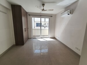 3 BHK Apartment For Rent in Emaar Emerald Floors Premier, Sector 65