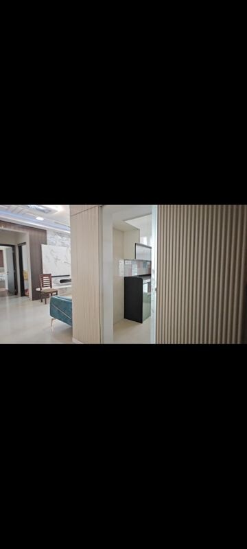 Room in 2 BHK Apartment at Rosa Manhattan, Ghodbunder Road – for Rent