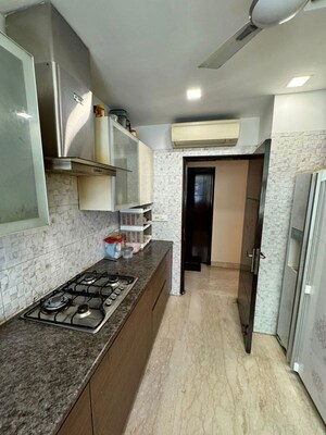 Kitchen in 3 BHK Builder Floor at SS The Palladians, Sector 47 – for Rent