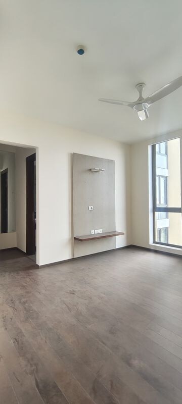 Room in 3 BHK Apartment at M3M Golf Estate, Sector 65 – for Rent