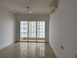 Room in 2 BHK Apartment at Omkar Alta Monte, Malad East – for Rent