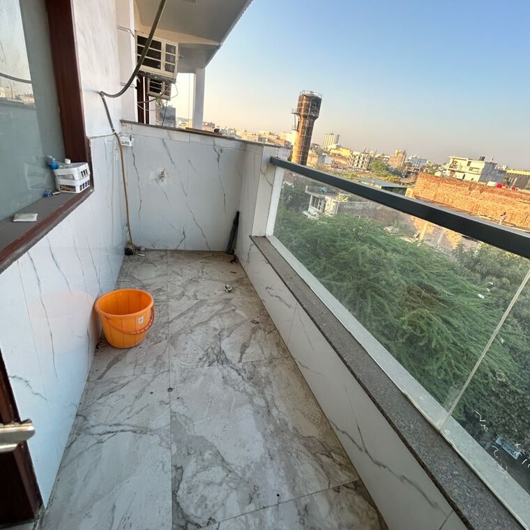 Balcony, dlf-city-phase-iii 1.5 Bedroom 860 Sq.Ft. Builder Floor In Dlf Cyber City Gurgaon 10079201