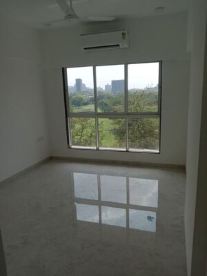 Bedroom in 2.5 BHK Apartment at Chembur – for Rent