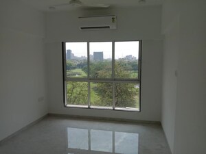 Bedroom in 2.5 BHK Apartment at Chembur – for Rent