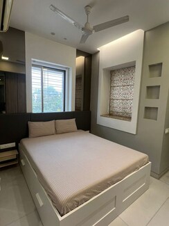 1 BHK + Study Room Apartment For Rent in Rishabh Towers