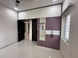 Room in 3 BHK Apartment at Aparna Zenon, Puppalaguda – for Rent