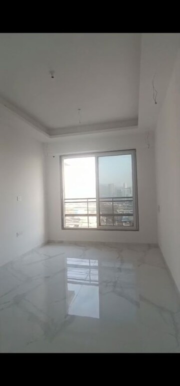 Room in 2 BHK Apartment at Pramanik Walchand Paradise, Mira Road – for Rent