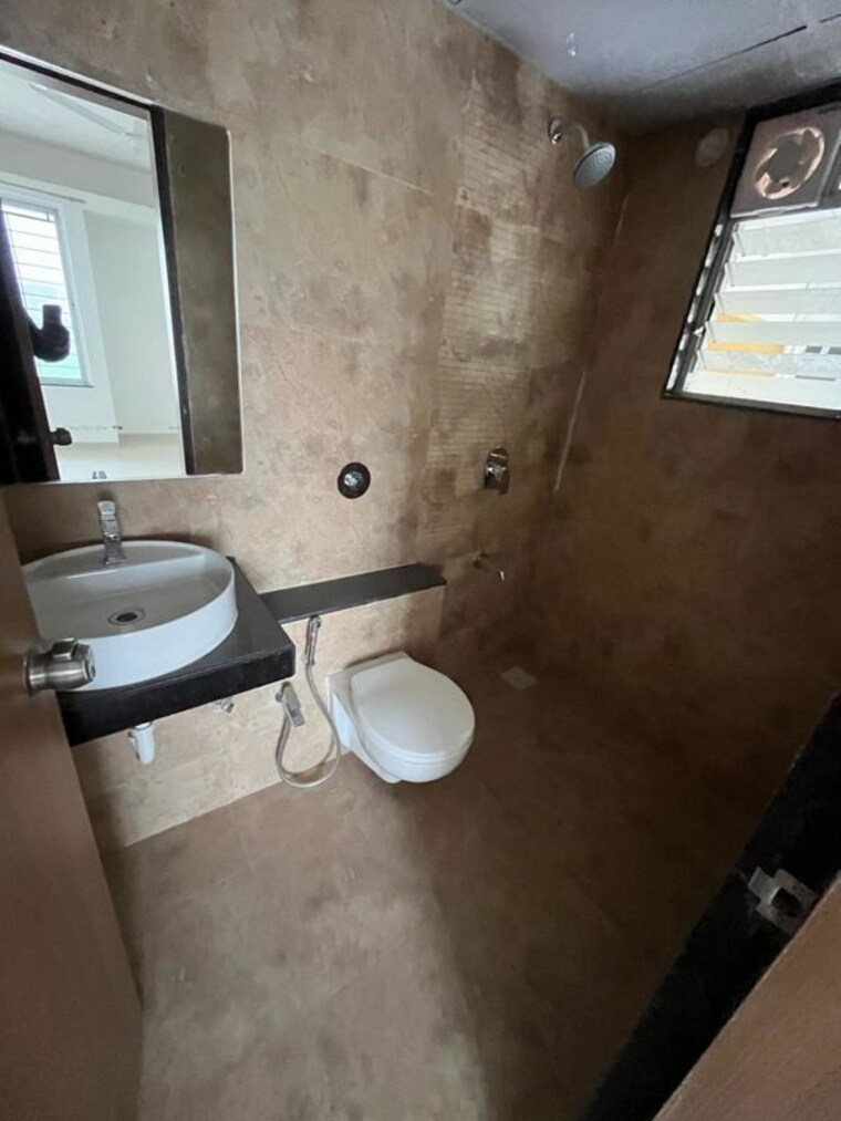 Bathroom, kohinoor-zen-estate 3 Bedroom 1070 Sq.Ft. Apartment In Kharadi Pune 10079297