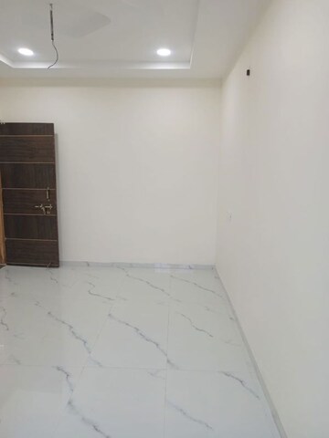 Room in 2 BHK Apartment at Manish Nagar – for Rent
