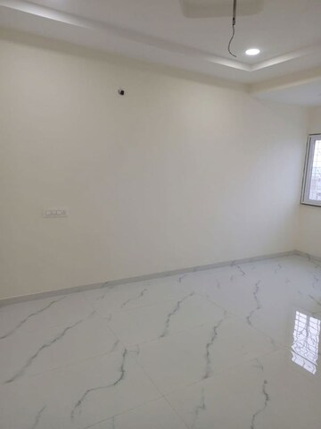 Room in 2 BHK Apartment at Manish Nagar – for Rent