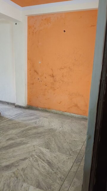 Room in 1 BHK Builder Floor at Shalimar Garden Extension I – for Sale