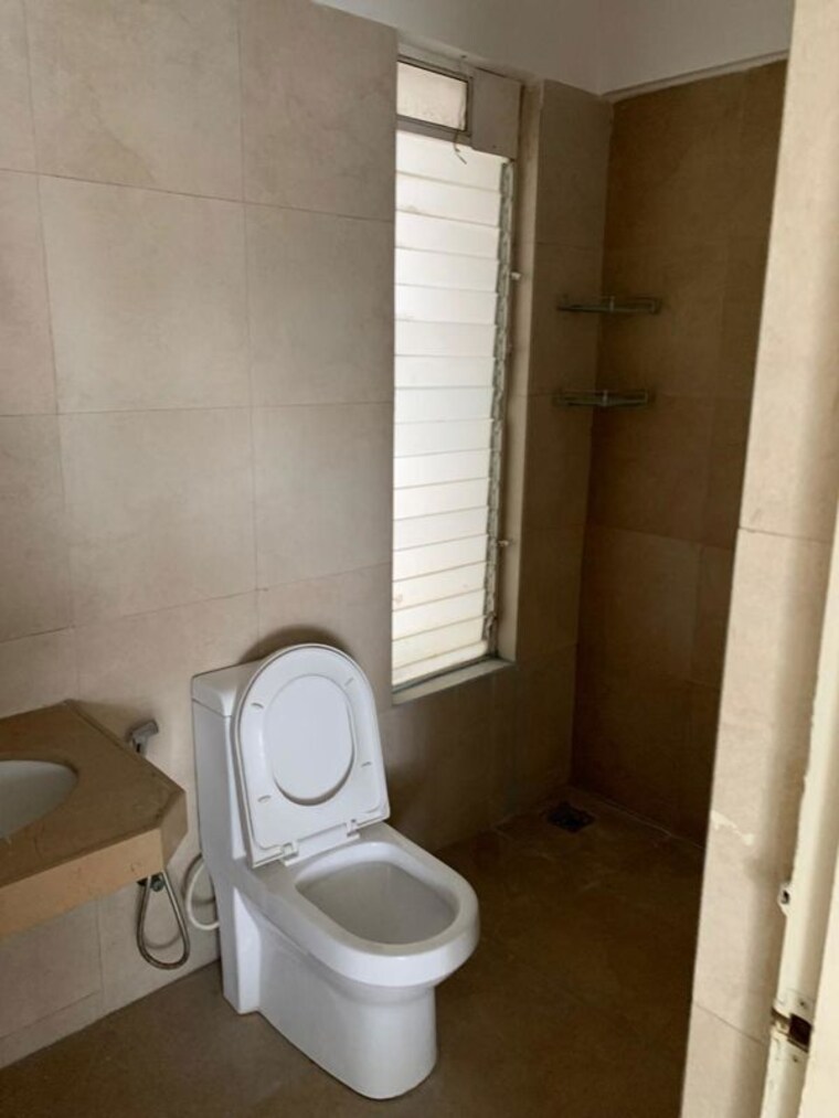 Bathroom, pashankar-yin-yang 2.5 Bedroom 1200 Sq.Ft. Apartment In Kharadi Pune 10079328
