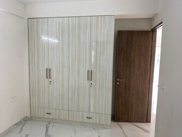 Room in 3 BHK Builder Floor at Hong Kong Bazaar, Sector 57 – for Rent