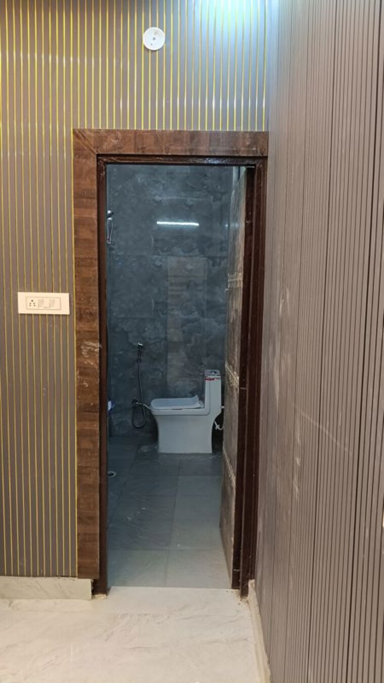 Bathroom, shalimar garden extension i 1 Bedroom 500 Sq.Ft. Builder Floor In Shalimar Garden Extension I Ghaziabad 10079354