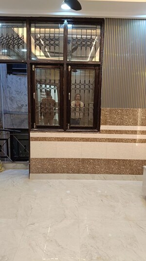 Bedroom in 1 BHK Builder Floor at Shalimar Garden Extension I – for Sale