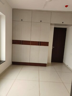 Room in 3 BHK Apartment at Yashwin Orizzonte Phase 2, Kharadi – for Rent