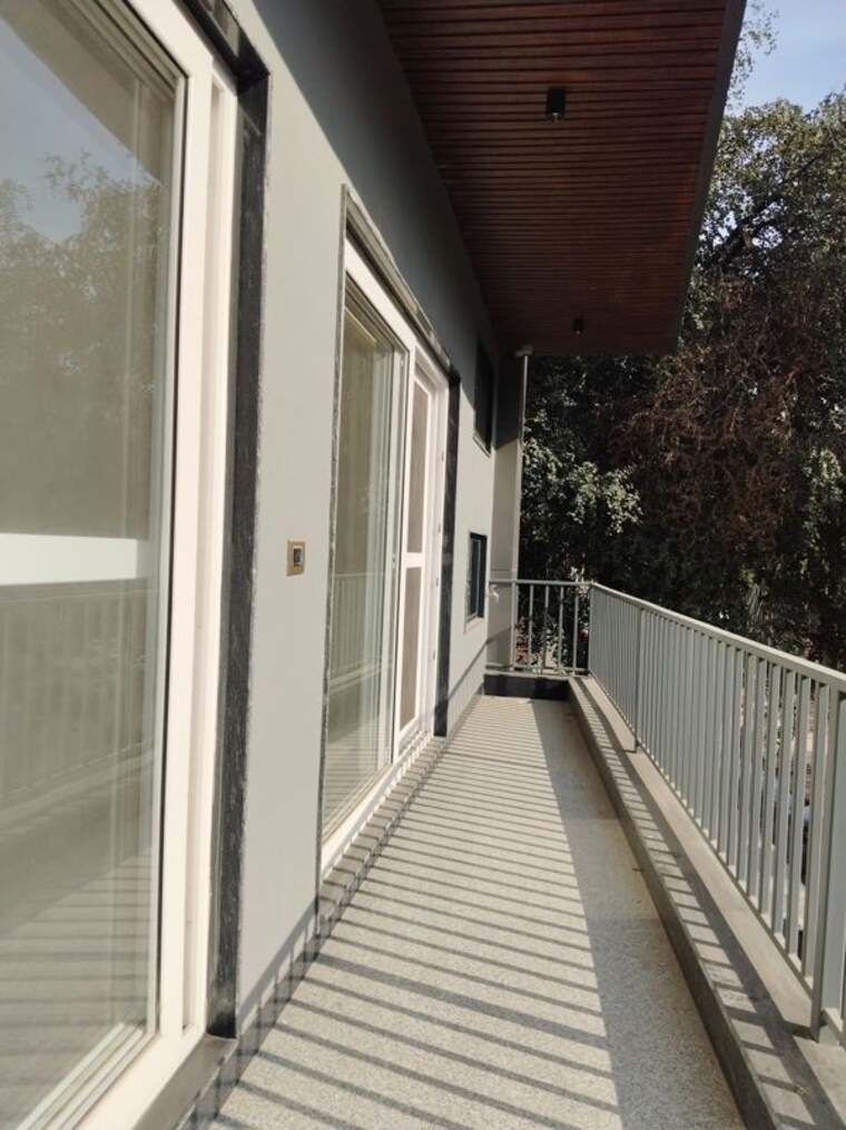 Balcony, ardee-mall 3 Bedroom 1560 Sq.Ft. Builder Floor In Sector 52 Gurgaon 10079361