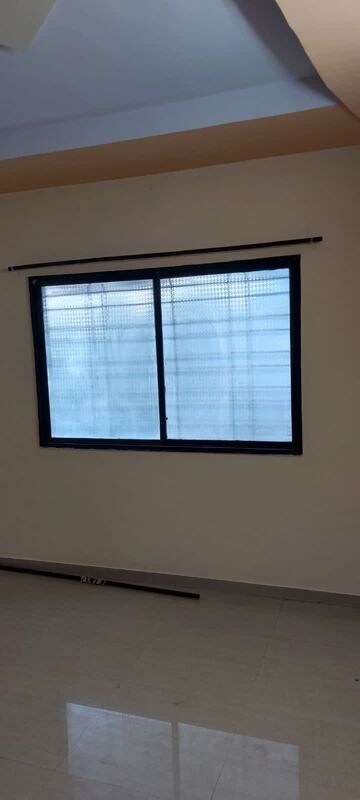 Room in 2 BHK Apartment at Shiv Enclave, Kharadi – for Rent