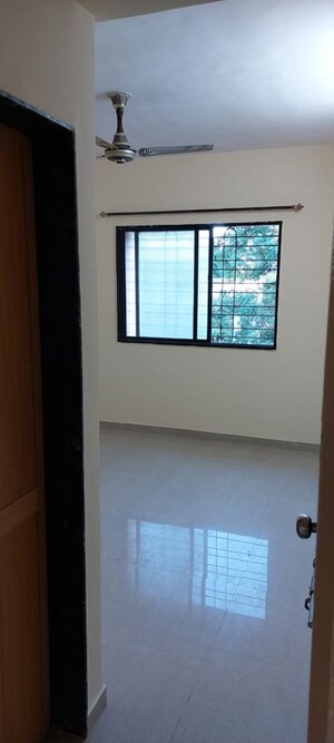 Room in 2 BHK Apartment at Shiv Enclave, Kharadi – for Rent