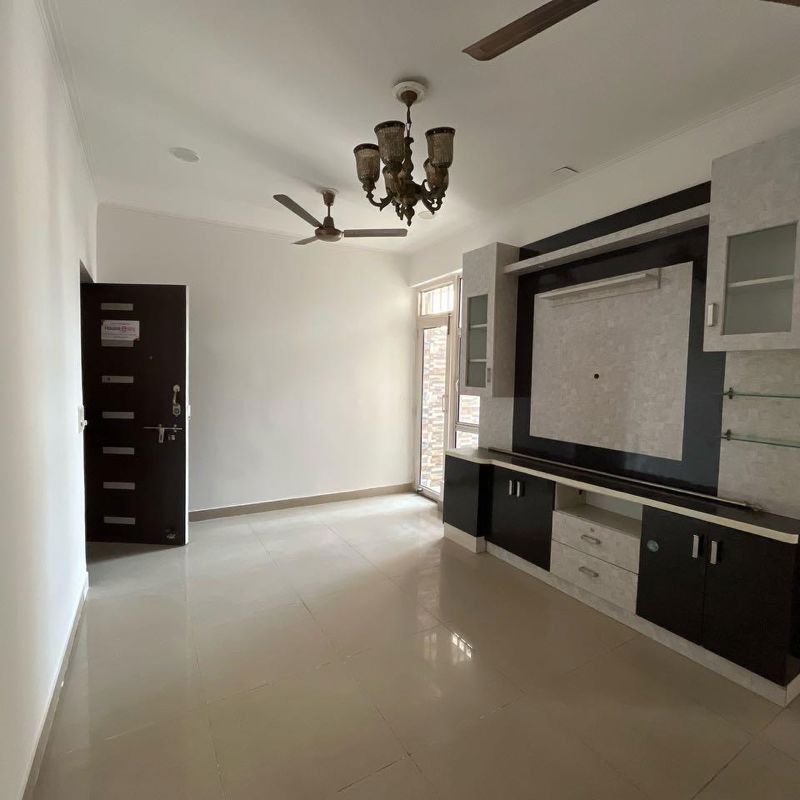 2 BHK Apartment For Sale in Gaur City 4th Avenue