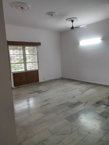 Hall in 2 BHK Apartment at Shipra Suncity, Vaibhav Khand – for Rent
