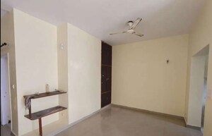 Room in  Independent House at Sushant Golf City – for Rent