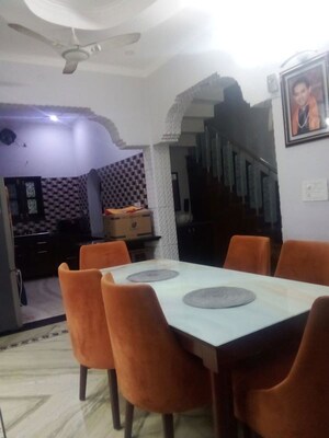 Master Bedroom in 3 BHK Independent House at Gms Road – for Rent