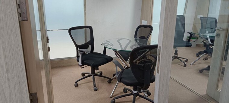 Gym, raheja-plaza Commercial Office Space 11500 Sq.Ft. In Ghatkopar West Mumbai 10079415