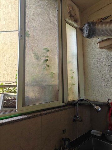 Furnished Amenities in 1 BHK Apartment at Amanora Gold Towers, Hadapsar – for Rent