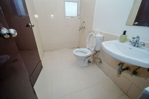 Bathroom in 3 BHK Apartment at Sare Crescent Parc, Sector 92 – for Sale
