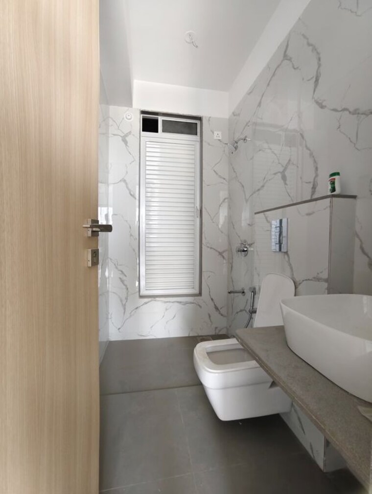 Bathroom, tricity-montview 3 Bedroom 900 Sq.Ft. Apartment In Sanpada Navi Mumbai 10079571