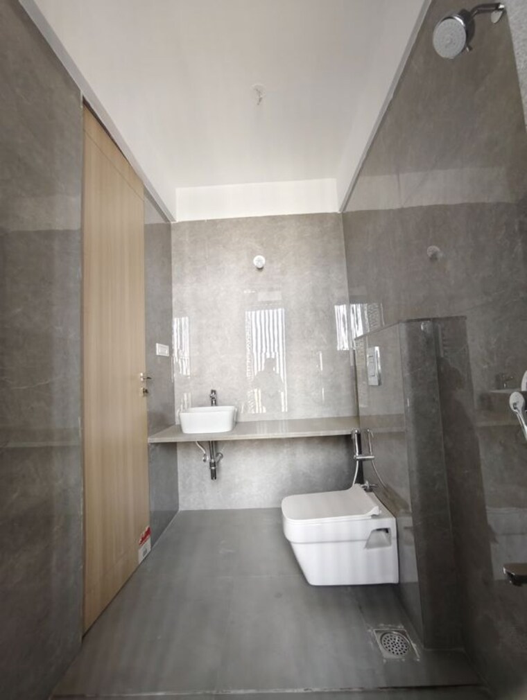 Bathroom, tricity-montview 3 Bedroom 900 Sq.Ft. Apartment In Sanpada Navi Mumbai 10079571