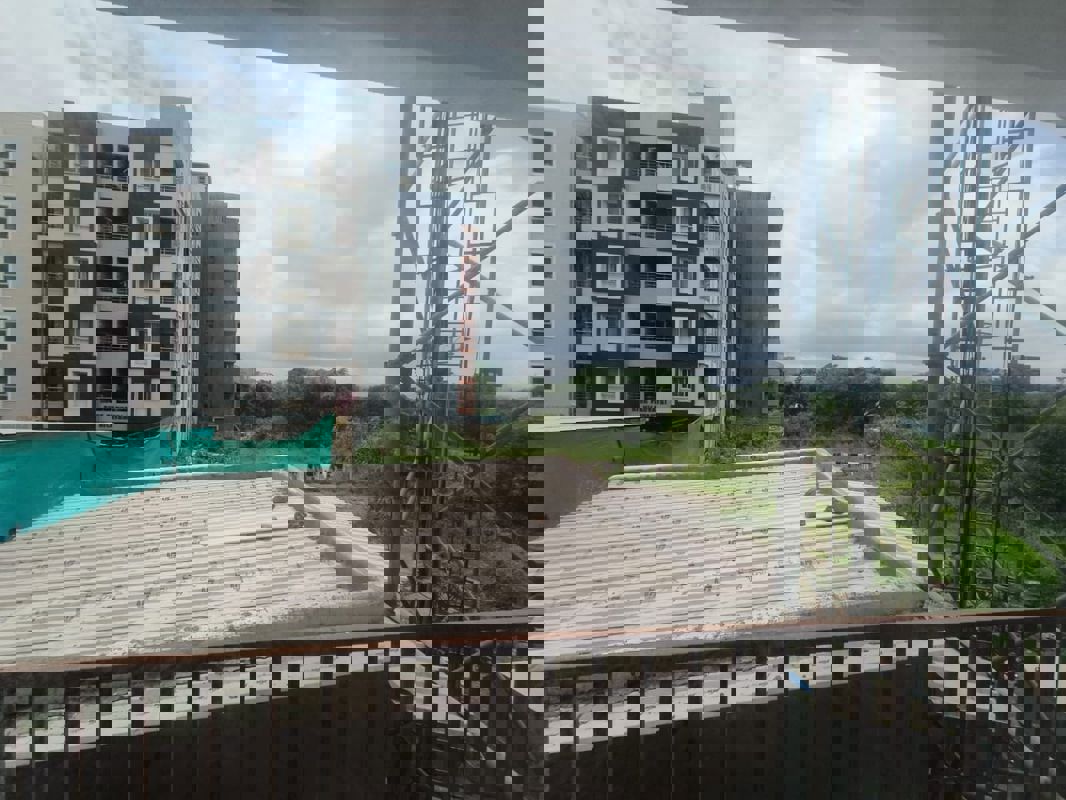 2 BHK 900 Sq.Ft. Apartment in Majestique Signature Tower Phase 2