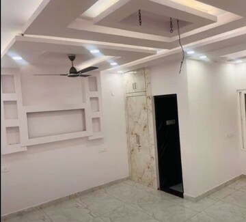 Building Lobby in 3 BHK Apartment at Lalbagh – for Rent