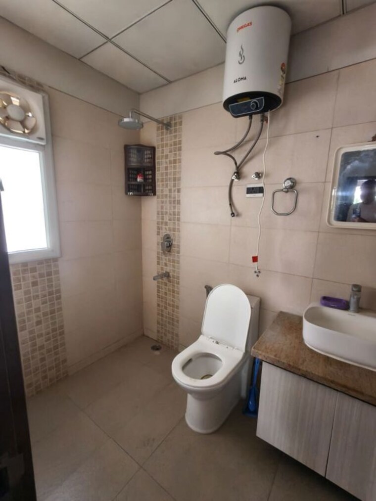Bathroom, central-park-flower-valley 2.5 Bedroom 1230 Sq.Ft. Builder Floor In Sohna Sector 33 Gurgaon 10079629