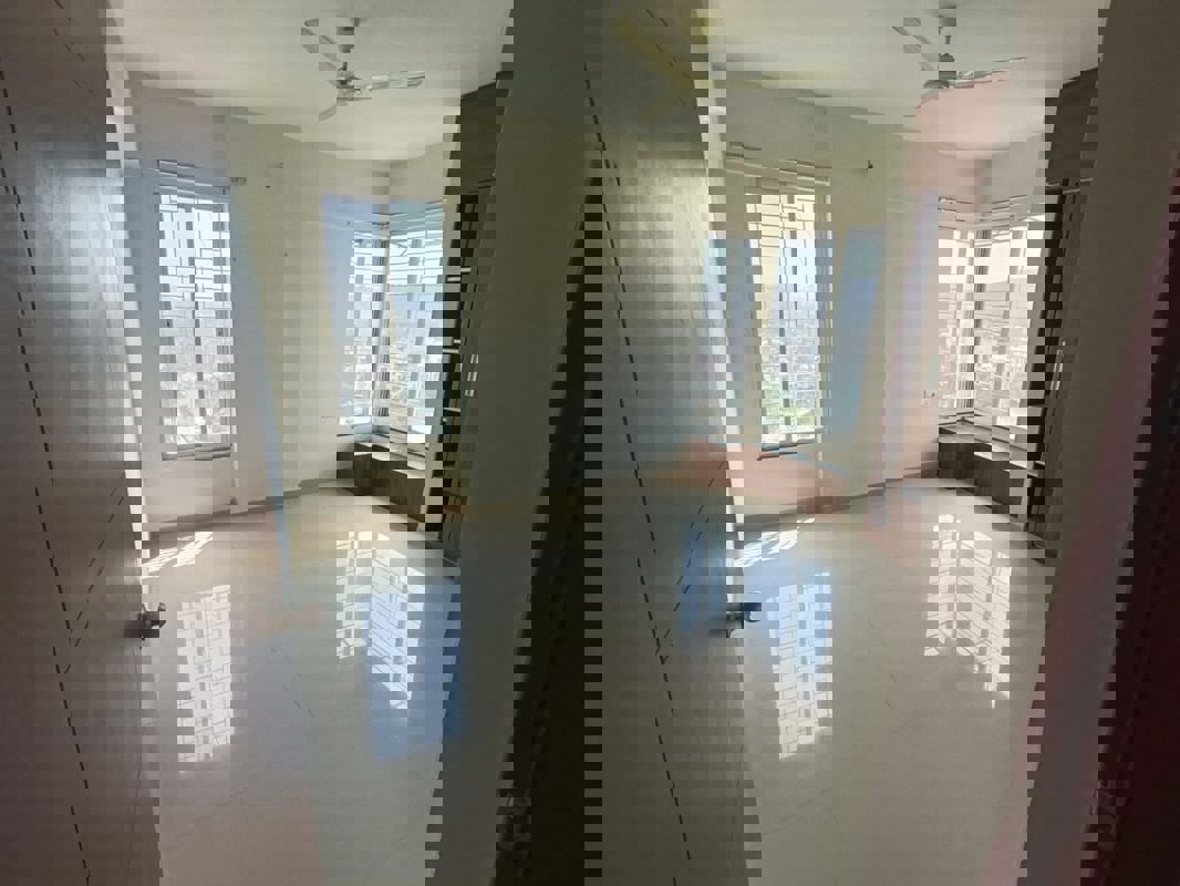 2 BHK + Store Room 900 Sq.Ft. Apartment in Majestique Signature Towers Phase 1