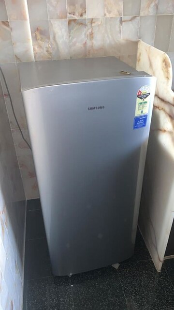 Furnished Amenities in 1 BHK Apartment at Andheri West – for Rent