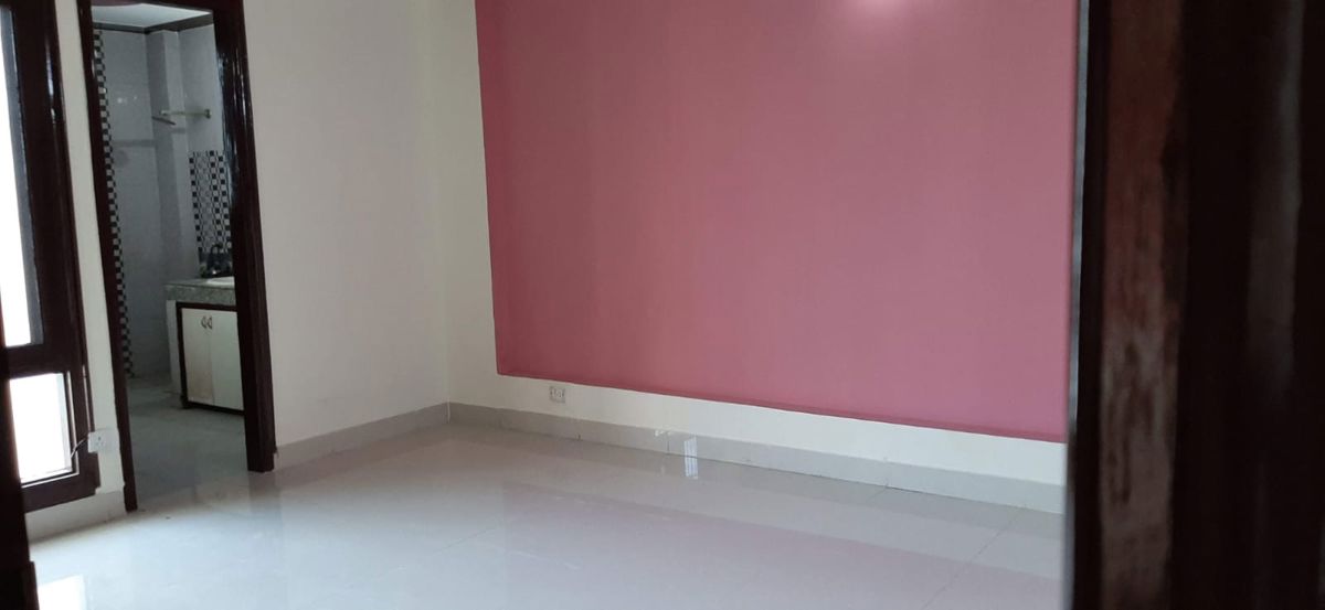 2 BHK + Pooja Room Independent House For Rent in RWA Apartments Sector 50