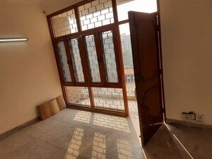 Bedroom in 4 BHK Apartment at Sector 10 Dwarka – for Rent