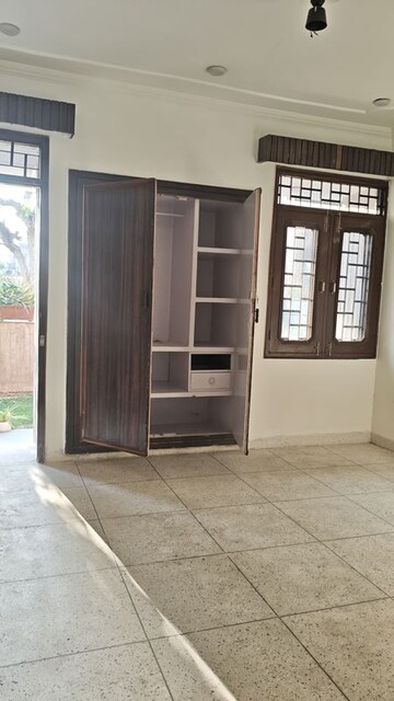 Building Lobby in 5 BHK Independent House at Sector 14 – for Rent