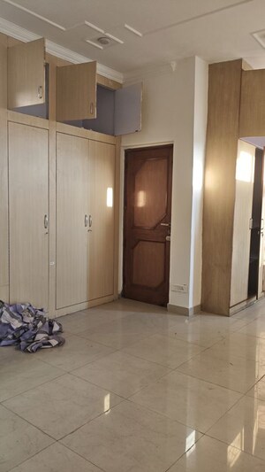 Bathroom in 5 BHK Independent House at Sector 14 – for Rent