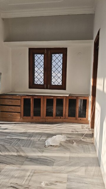 Bedroom in 5 BHK Independent House at Sector 14 – for Rent