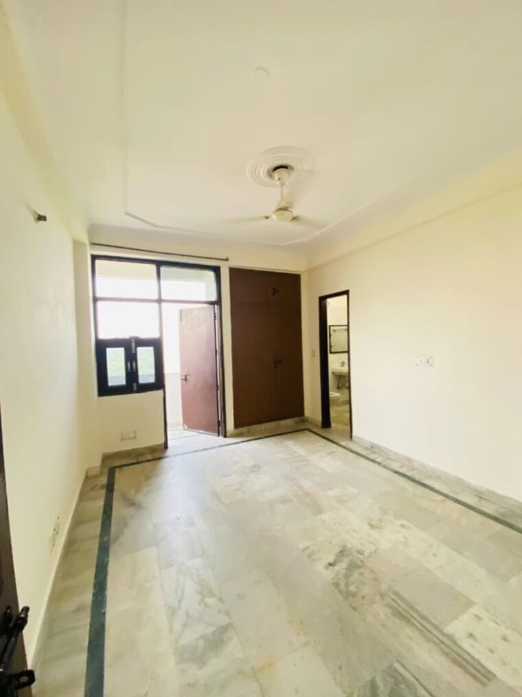 Room, sector 11 dwarka 4 Bedroom 2600 Sq.Ft. Apartment In Sector 11 Dwarka Delhi 10079733