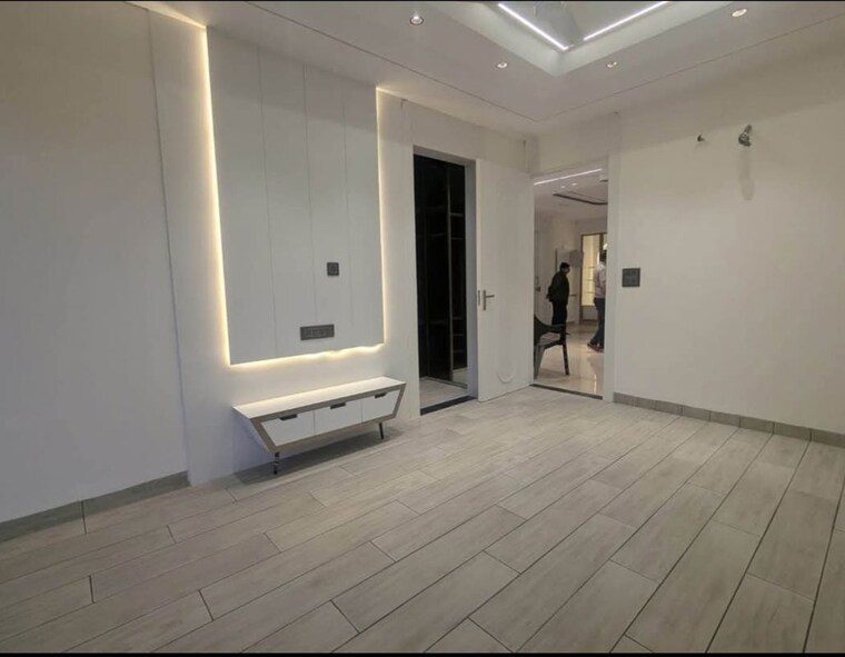 Room, empire-floors 4 Bedroom 320 Sq.Yd. Builder Floor In Sector 57 Gurgaon 10079745