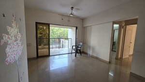Room in 2 BHK Apartment at Beauty Palm CHS, Thane West – for Rent